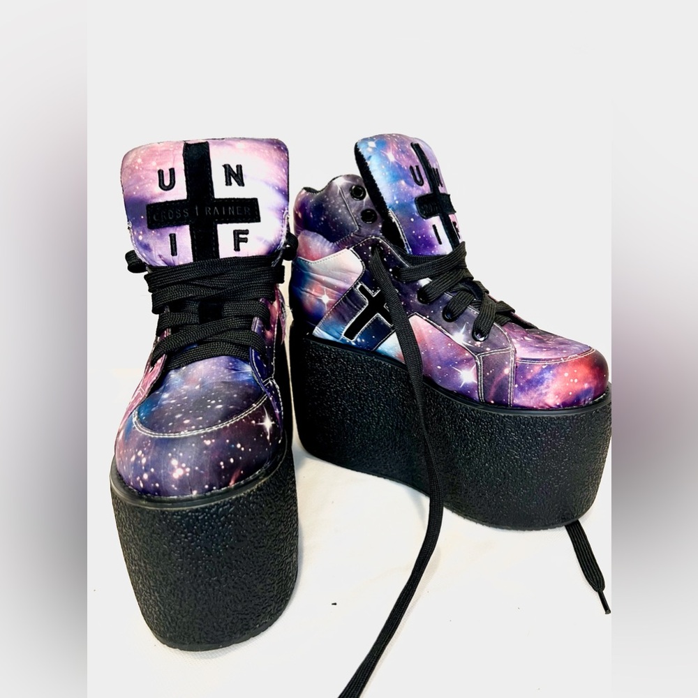 Vintage UNIF Galaxy Cross Trainer Platform boots size 6